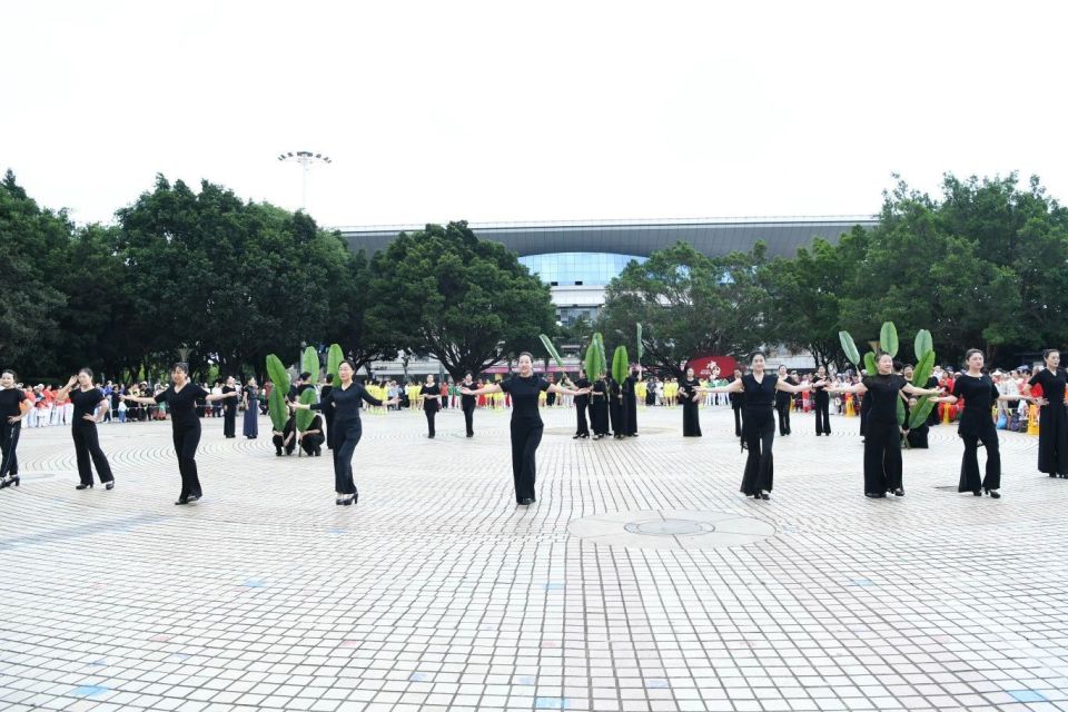 xYL, 吸引了众多 xYL, 吸引了众多