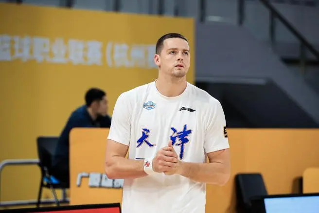 篮板, src, alt 篮板, src, alt